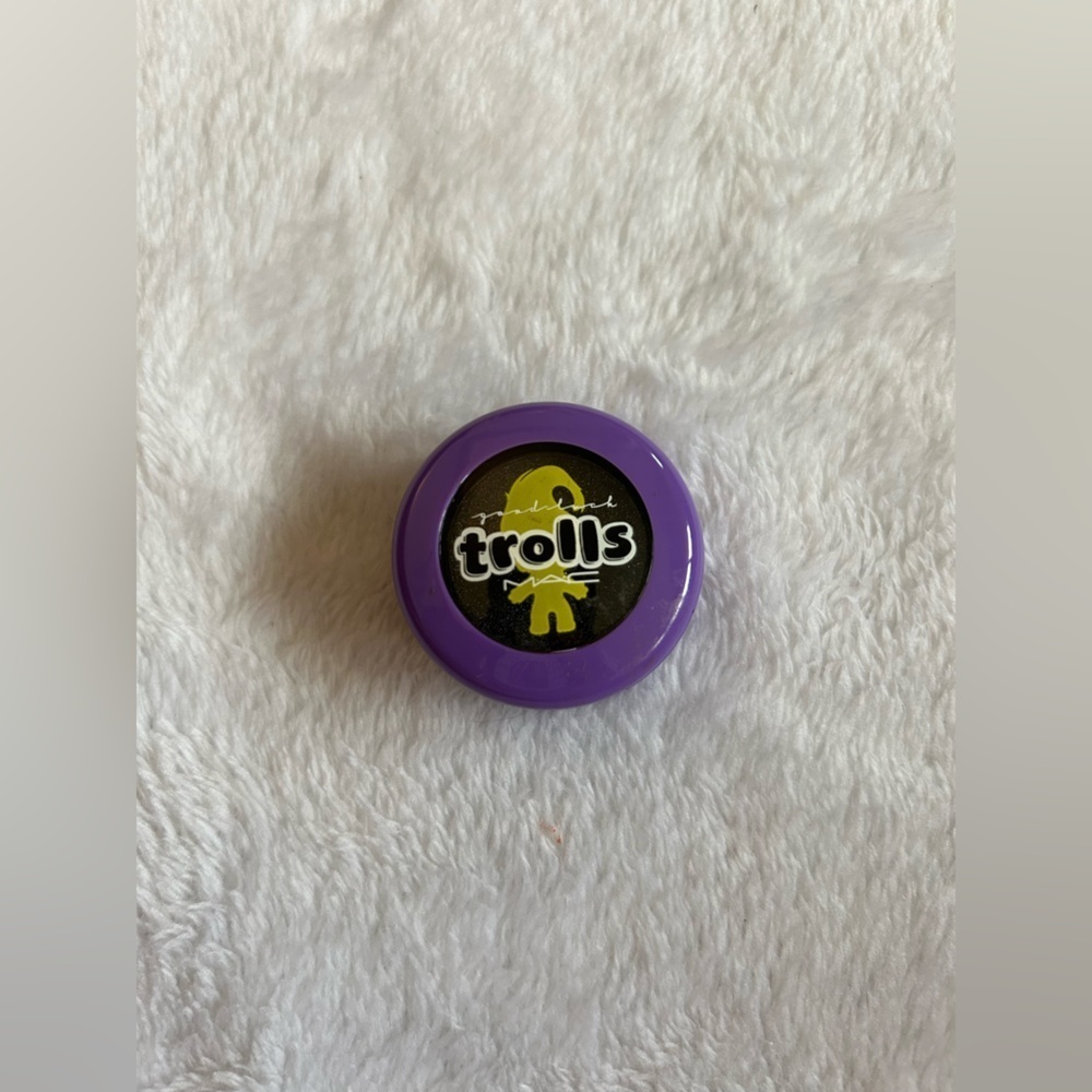 Trolls “Black Tied” MAC eye shadow